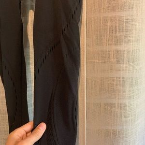 Lululemon reveal legging